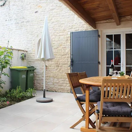 Сasa de vacaciones Maison Rénovée 2024 à 2 Pas De La – 8 Couchages, Wifi, Terrasse, Proche Pistes Cyclables - Fr-1-246a-283 *