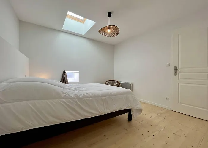 Maison Rénovée 2024 à 2 Pas De La – 8 Couchages, Wifi, Terrasse, Proche Pistes Cyclables - Fr-1-246a-283 Сasa de vacaciones *