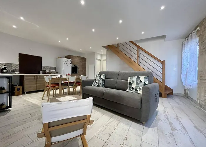 Сasa de vacaciones Maison Rénovée 2024 à 2 Pas De La – 8 Couchages, Wifi, Terrasse, Proche Pistes Cyclables - Fr-1-246a-283 *